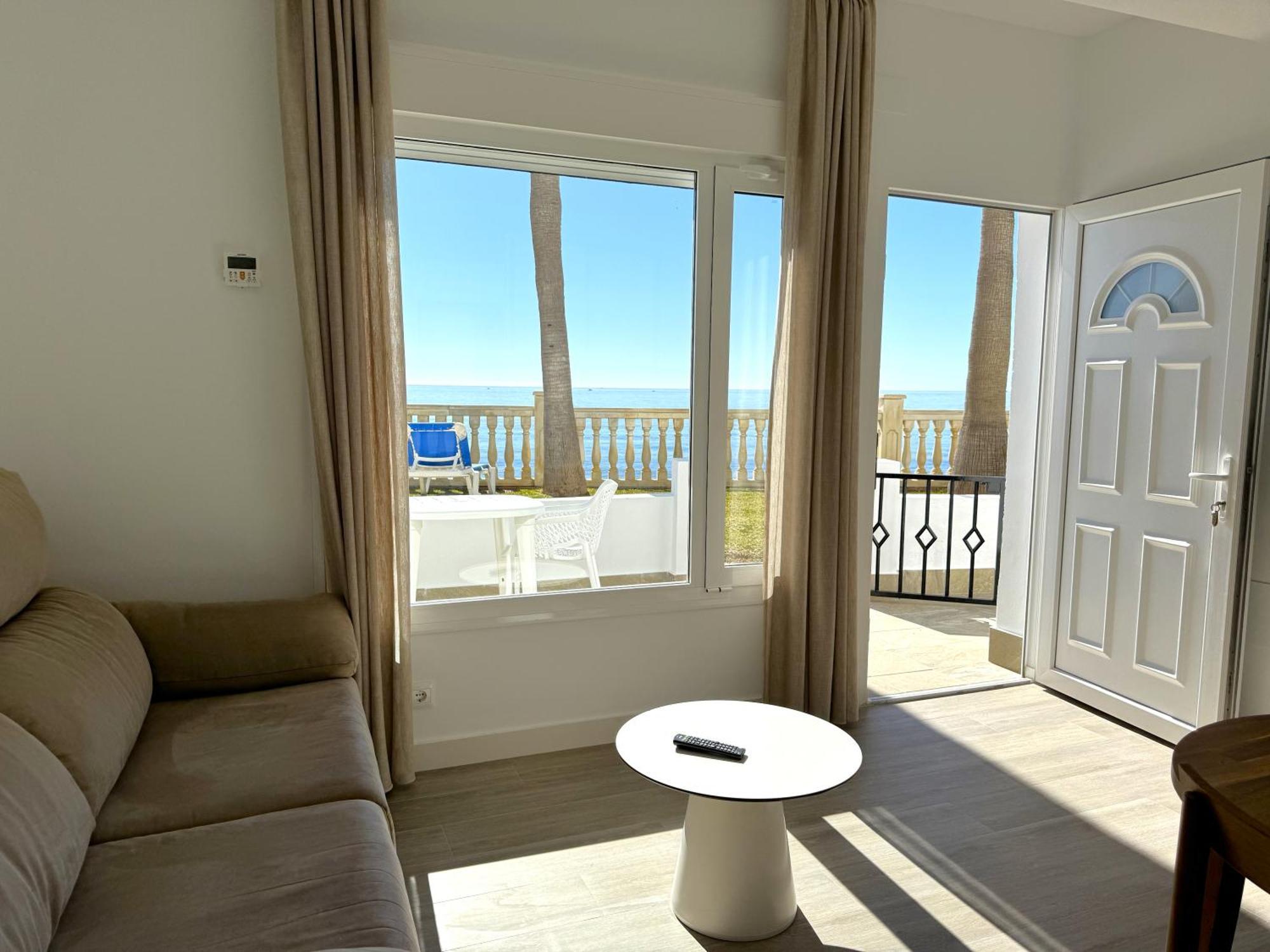 Apartamentos Perla Marina نيرخا المظهر الخارجي الصورة