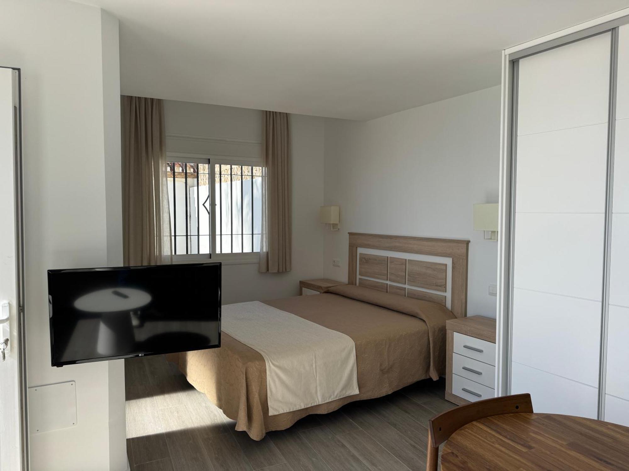 Apartamentos Perla Marina نيرخا المظهر الخارجي الصورة
