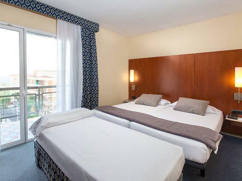 Apartamentos Perla Marina نيرخا المظهر الخارجي الصورة